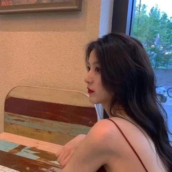 少女龙婆